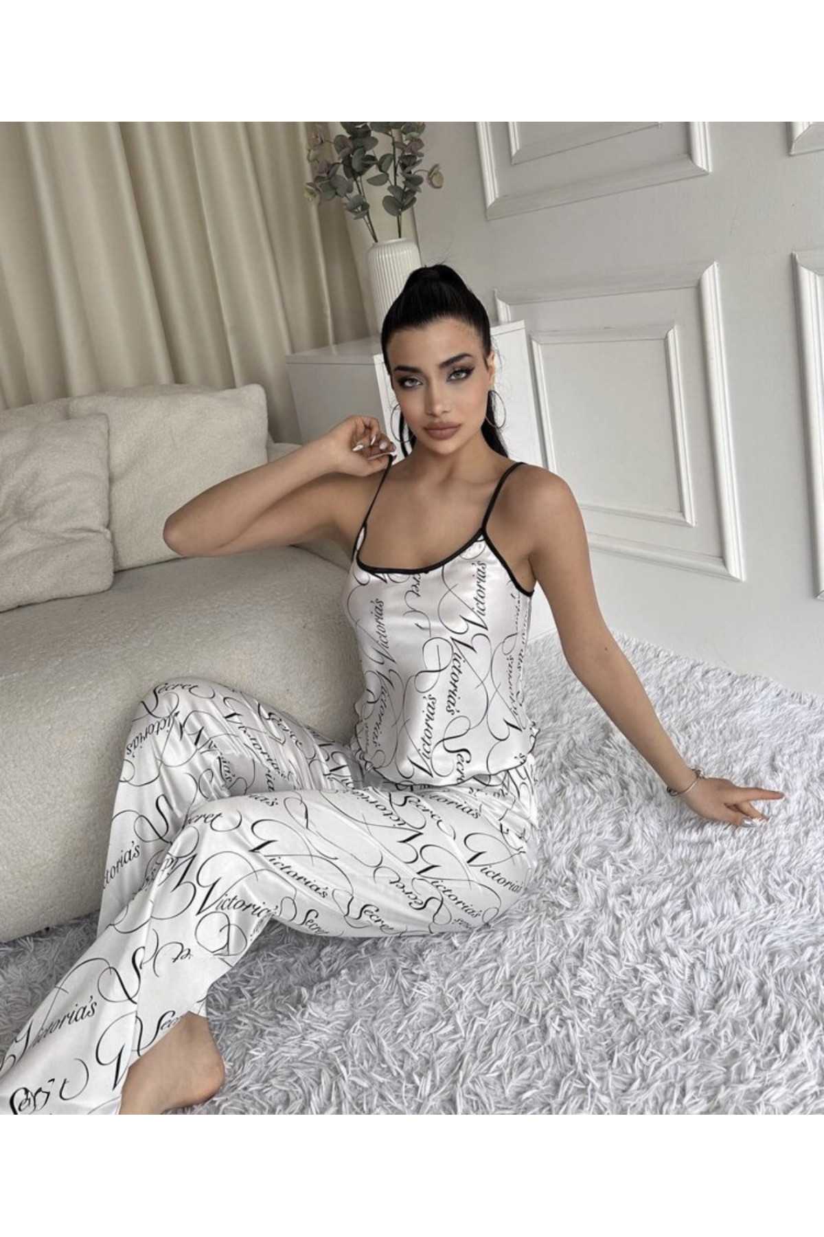 SB38- Beyaz Askılı Saten...