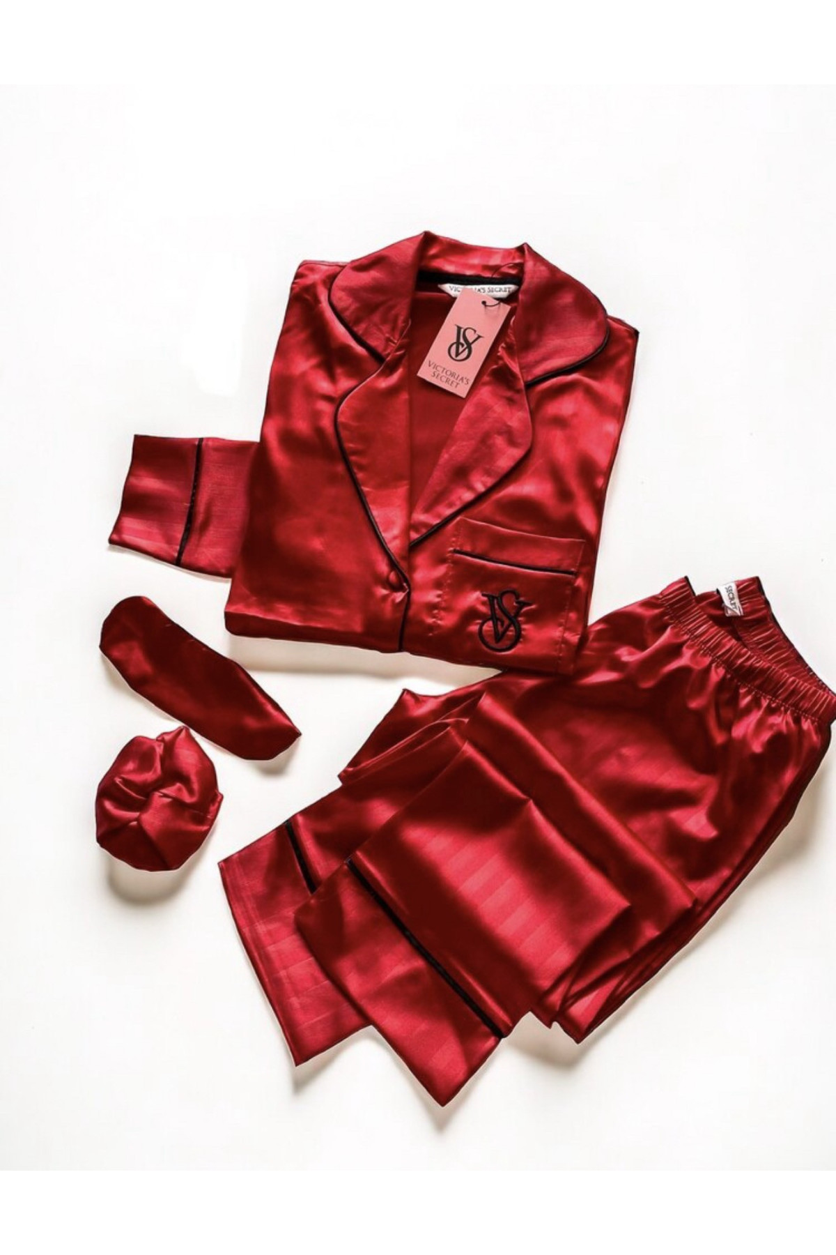 SB16- Kırmızı Çizgili Saten...