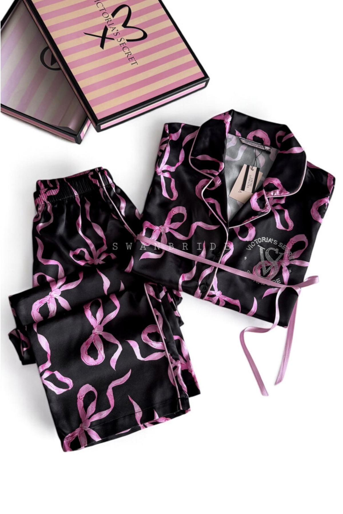 SB24- Fiyonk Siyah Saten...